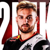 icon 谈论了他的复出试训： LPL 现在中场球员仍然非常短缺，有人问我有没有想法！